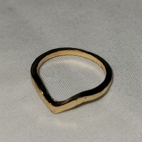 Set of 7 Gold Toned Fashion Rings - Picture 7 of 9